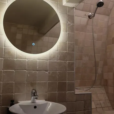 Charming House, Rare Historic House From 1779, Whole House Appartement